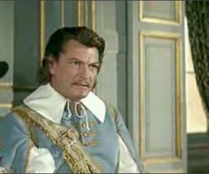 Отредактировал первые четыре книги "Мемуаров Арамиса"