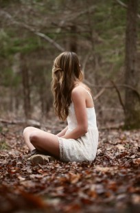 Обложка книги Одна в лесу