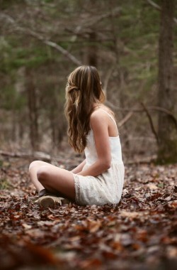 Обложка книги Одна в лесу